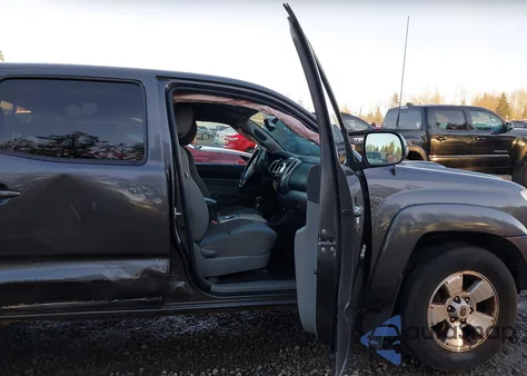 2013 Toyota Tacoma Double Cab Prerunner z USA, uszkodzony, nr VIN 3TMJU4GN8DM150510